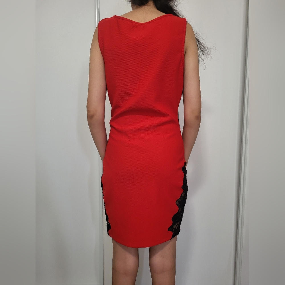 Dress - Picture 3 of 3